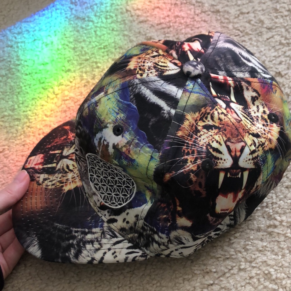 Headspace tiger hat - Picture 2 of 4